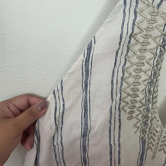 Trend Setters blouse open back style - Picture 3 of 4